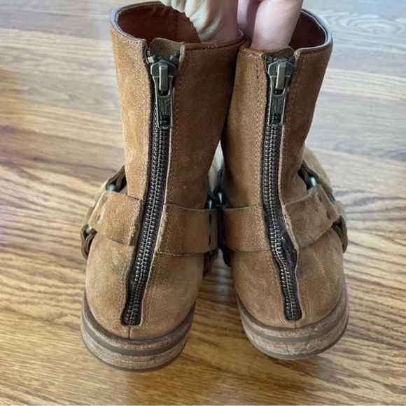 Men’s harness suede Frye Boots, size 10 - Picture 4 of 6
